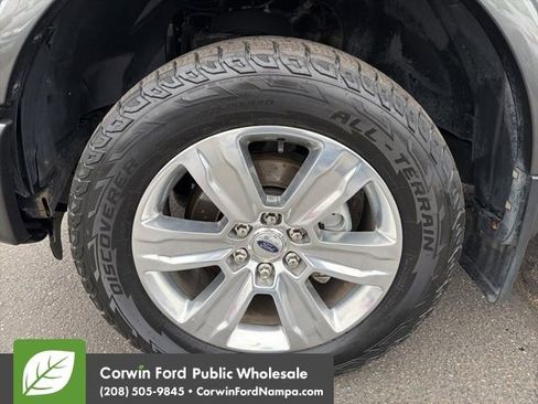 Used 2016 Ford F150 Platinum w/ Equipment Group 701A Luxury image 9