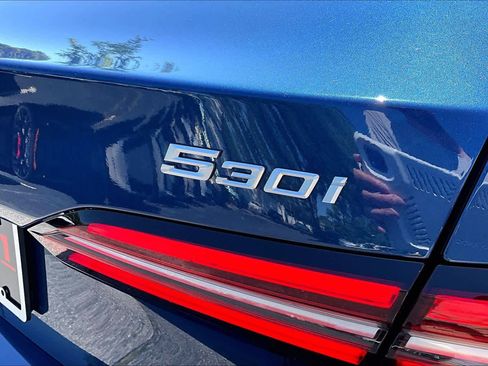 Certified 2026 BMW 530i RWD image 31