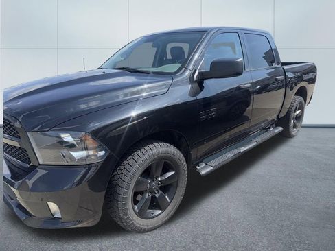 Used 2018 RAM 1500 Express w/ Black Ram 1500 Express Group AWD/4WD image 8