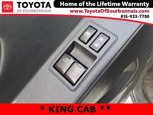 Used 2022 Nissan Frontier S image 11