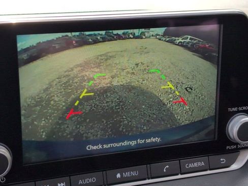 Used 2025 Nissan Sentra SV FWD image 17