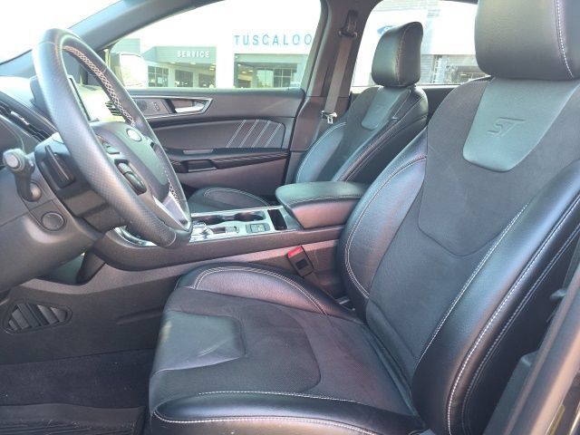 Used 2024 Ford Edge ST w/ Equipment Group 401A AWD/4WD image 9