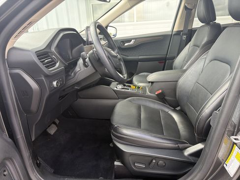 Used 2020 Ford Escape Titanium AWD/4WD image 21
