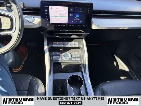 Used 2024 Lincoln Nautilus Premier image 29