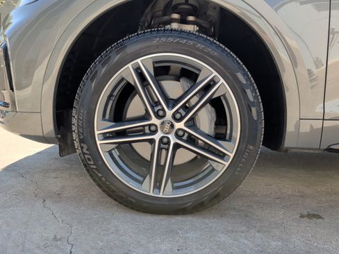 Used 2023 Audi Q5 e Premium Plus w/ Premium Plus Package image 13