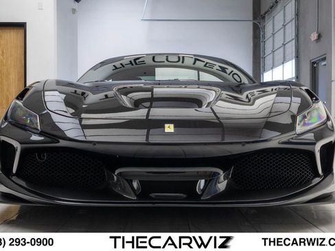 Used 2021 Ferrari F8 Tributo RWD image 10