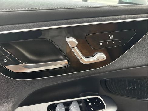 Used 2023 Mercedes-Benz GLC 300 4MATIC image 24