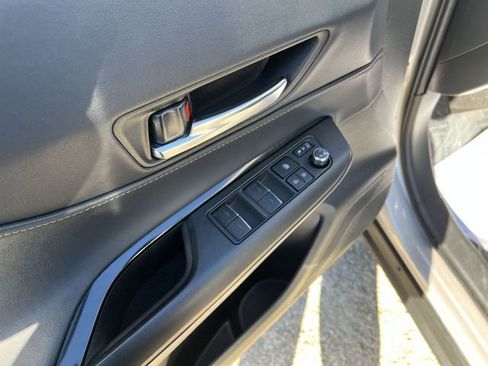 Used 2024 Toyota Venza LE image 24