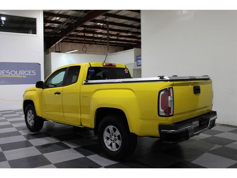 Used 2020 GMC Canyon W/T w/ Convenience Package image 6