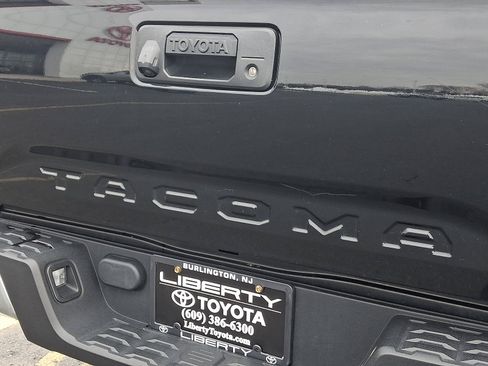 Used 2019 Toyota Tacoma SR5 image 28