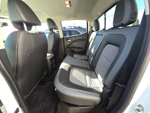 Used 2017 Chevrolet Colorado Z71 image 18