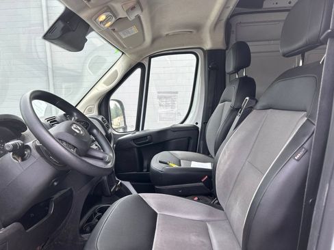 Used 2025 RAM ProMaster 3500 w/ Convenience Group FWD image 9