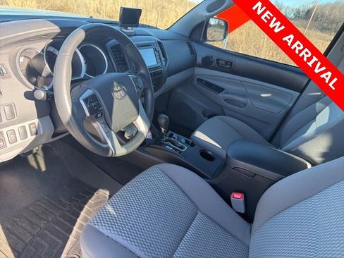 Used 2014 Toyota Tacoma 4x4 Double Cab image 11