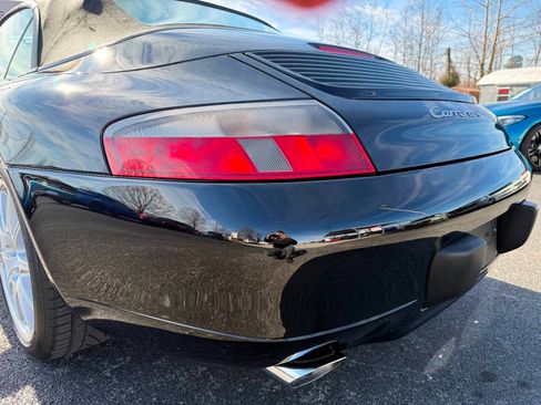 Used 2000 Porsche 911 Carrera 4 image 24