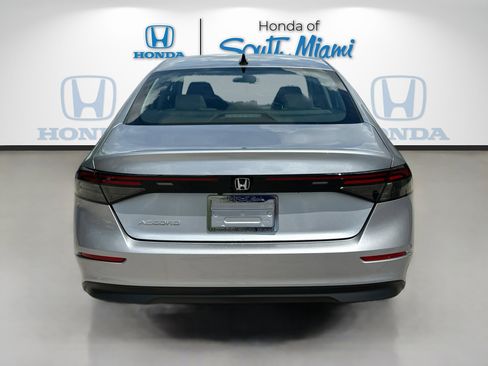 New 2025 Honda Accord SE image 5