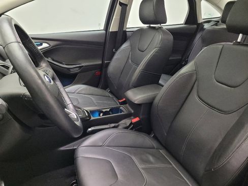 Used 2017 Ford Focus Titanium image 17