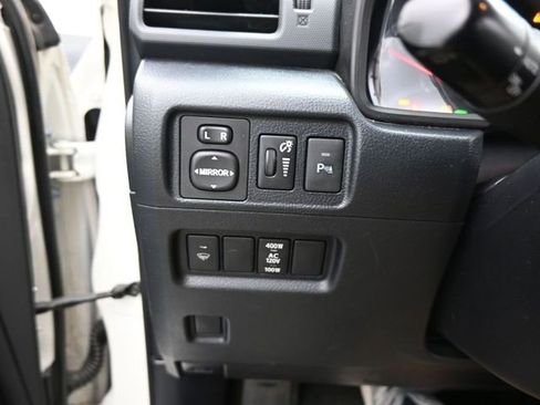 Used 2018 Toyota 4Runner Limited image 32