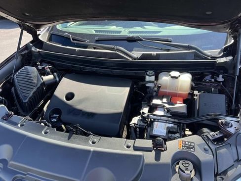 Used 2019 Chevrolet Traverse LT w/ LPO, Floor Liner Package AWD/4WD image 11