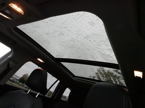 Used 2023 Toyota Highlander Platinum image 34