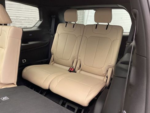 New 2025 Jeep Grand Cherokee L Limited w/ Luxury Tech Group II image 21