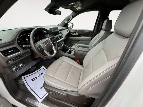 Used 2023 GMC Yukon XL SLT image 19