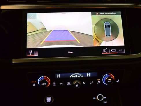 Used 2022 Audi Q3 2.0T Premium Plus w/ Premium Plus Package image 29