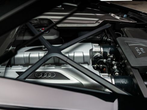 Used 2017 Audi R8 V10 plus image 57