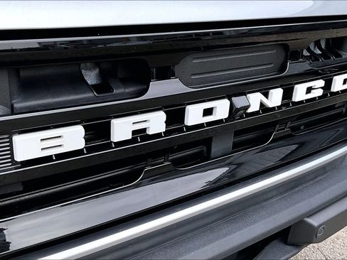 Certified 2021 Ford Bronco Outer Banks image 30