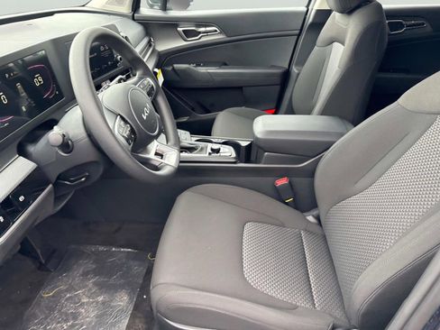 New 2025 Kia Sportage LX image 22