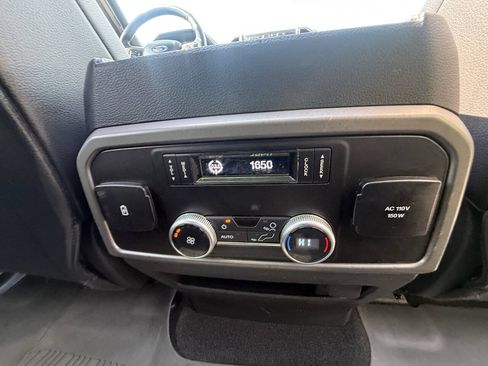 Used 2020 Ford Expedition XLT w/ Equipment Group 202A AWD/4WD image 25