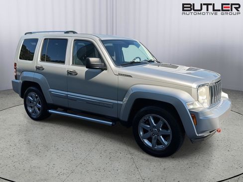 Used 2009 Jeep Liberty Limited w/ Premium Group II AWD/4WD image 7