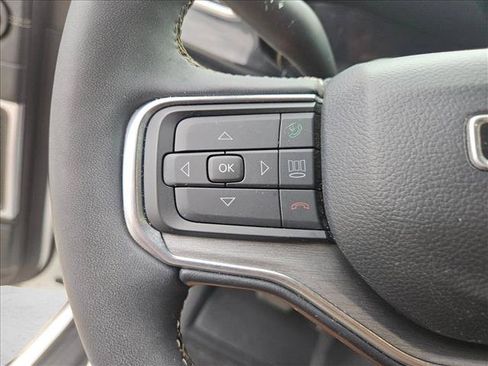 Used 2023 Jeep Wagoneer Series II RWD image 21