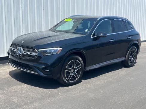 Used 2026 Mercedes-Benz GLC 300 image 1