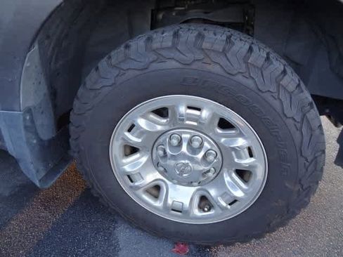 Used 2016 Nissan NV 3500 SL image 16