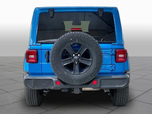 Used 2022 Jeep Wrangler Unlimited Sahara AWD/4WD image 5