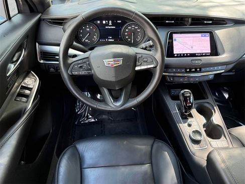 Certified 2022 Cadillac XT4 Premium Luxury w/ Technology Package image 4