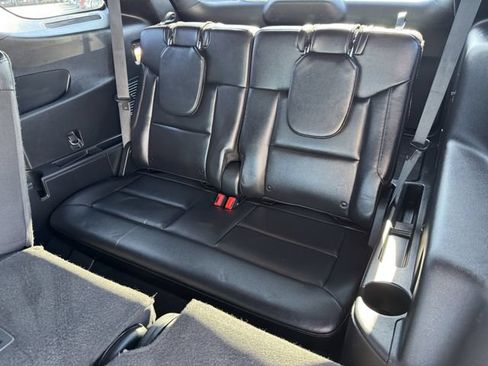 Used 2020 Ford Explorer XLT w/ Equipment Group 202A AWD/4WD image 18