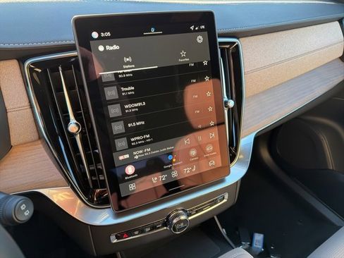 New 2026 Volvo XC90 B6 Ultra w/ Protection Package Premier image 17