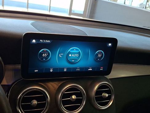 Used 2022 Mercedes-Benz GLC 300 4MATIC image 16