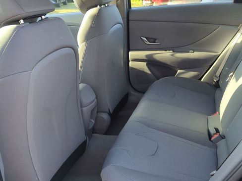 New 2026 Hyundai Elantra SE FWD image 19
