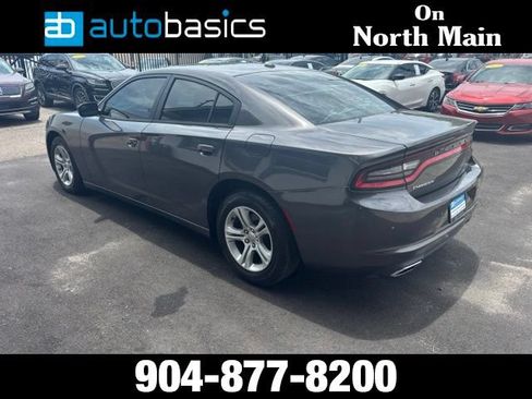 Used 2015 Dodge Charger SE w/ Power Sunroof Group RWD image 3