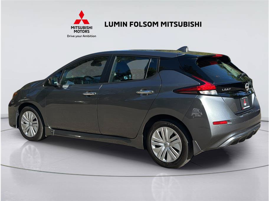 Used 2025 Nissan Leaf S FWD image 3
