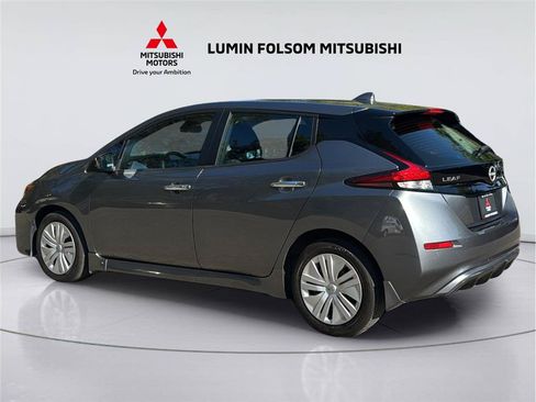 Used 2025 Nissan Leaf S FWD image 3