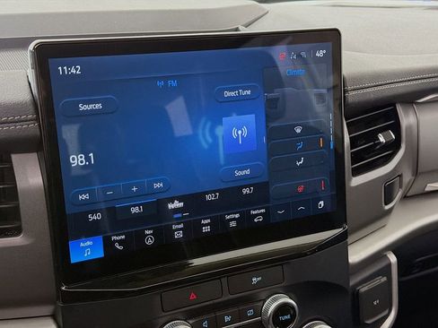 Used 2022 Ford Expedition XLT image 17