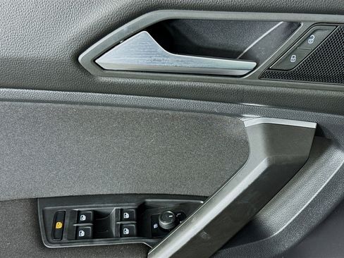 Used 2021 Volkswagen Tiguan S image 20