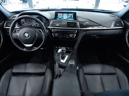 Used 2018 BMW 330i xDrive Wagon image 9