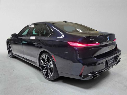Used 2024 BMW 760i xDrive AWD/4WD image 5