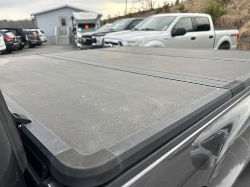 Used 2018 Toyota Tacoma SR5 image 40