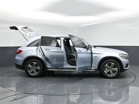 Used 2018 Mercedes-Benz GLC 350e 4MATIC image 69