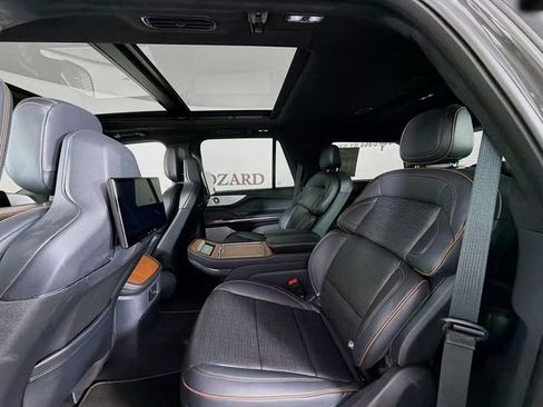Certified 2025 Lincoln Navigator Black Label AWD/4WD image 29